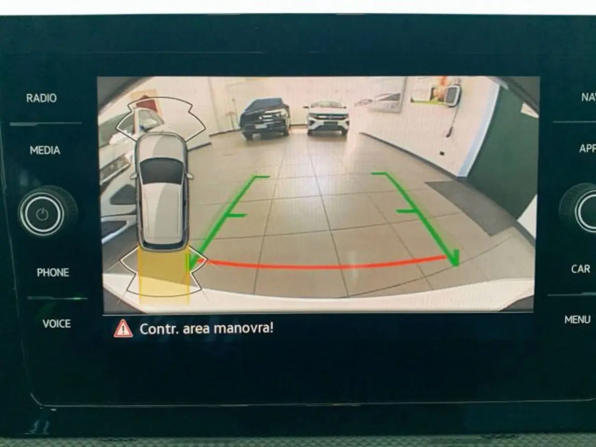 Volkswagen T-Cross nuova a Vicenza (15)