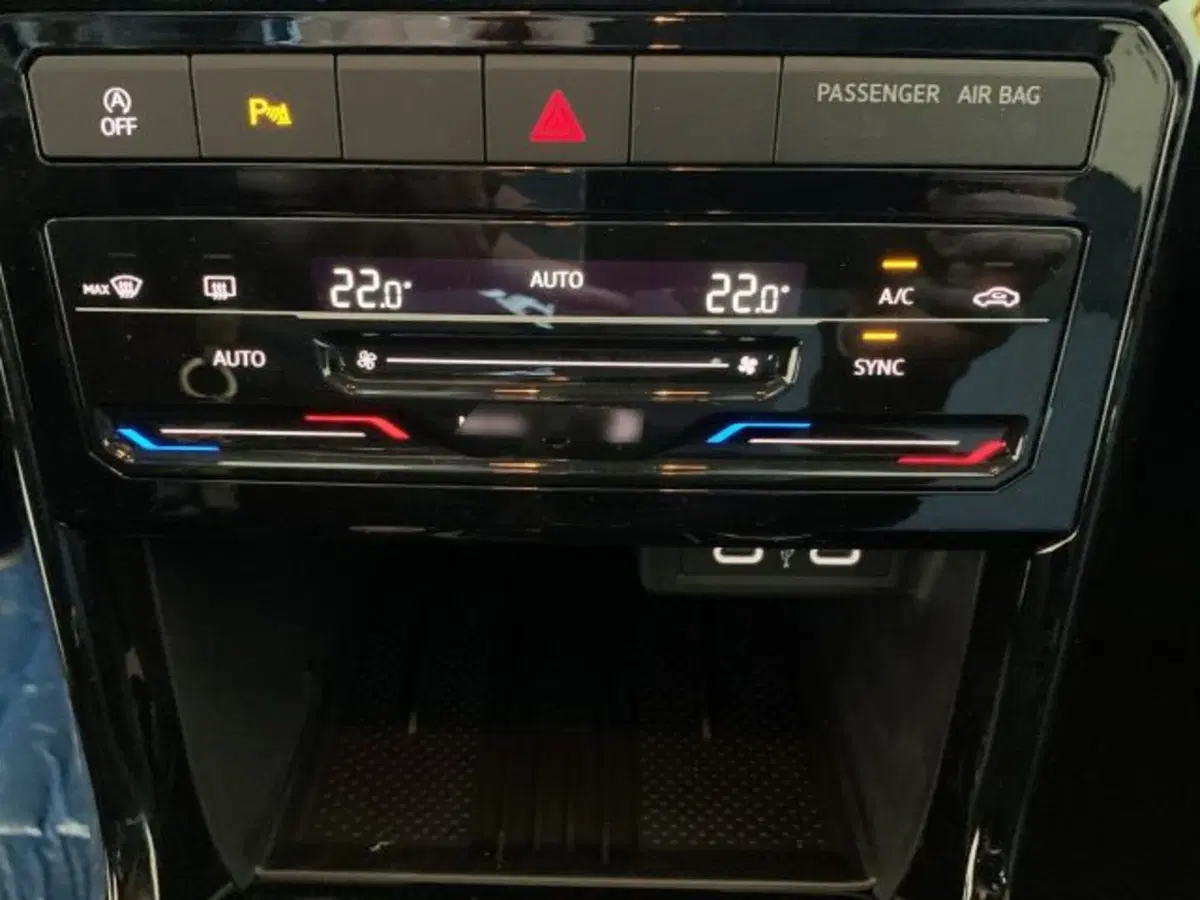 Volkswagen T-Cross nuova a Vicenza (18)