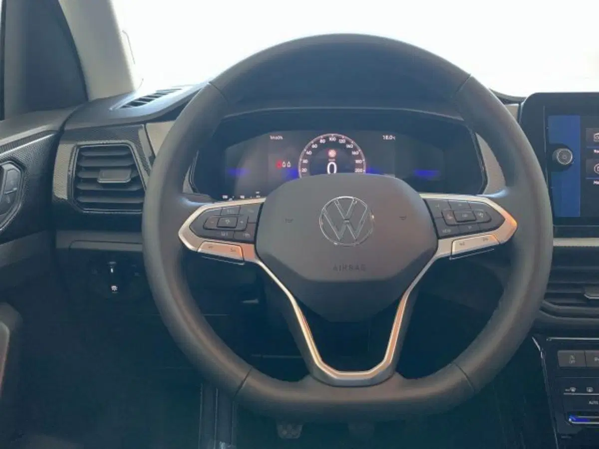Volkswagen T-Cross nuova a Vicenza (9)
