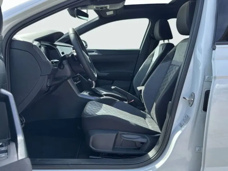 Volkswagen Taigo nuova a Vicenza (8)