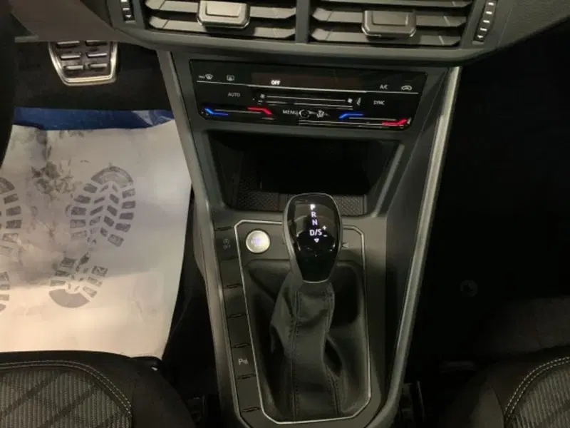 Volkswagen Taigo nuova a Vicenza (17)