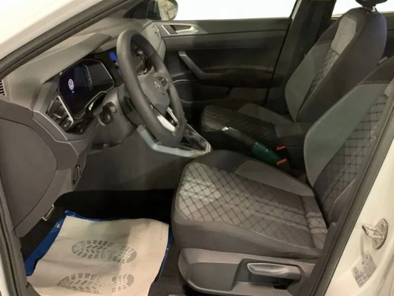 Volkswagen Taigo nuova a Vicenza (7)