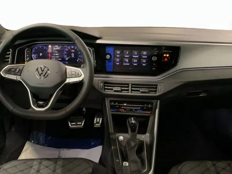 Volkswagen Taigo nuova a Vicenza (8)