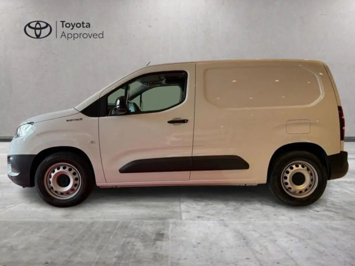 Toyota Proace City Electric nuova a Sassari (3)