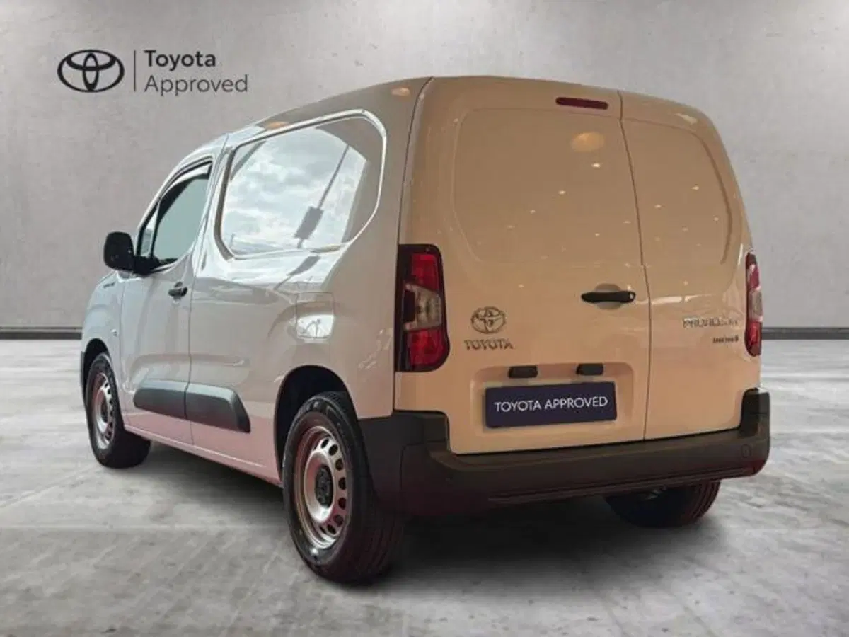 Toyota Proace City Electric nuova a Sassari (4)
