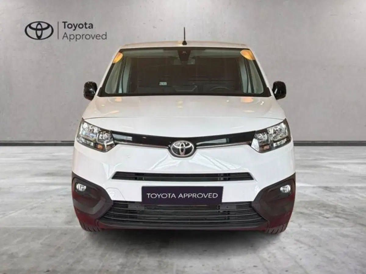 Toyota Proace City Electric nuova a Sassari (7)