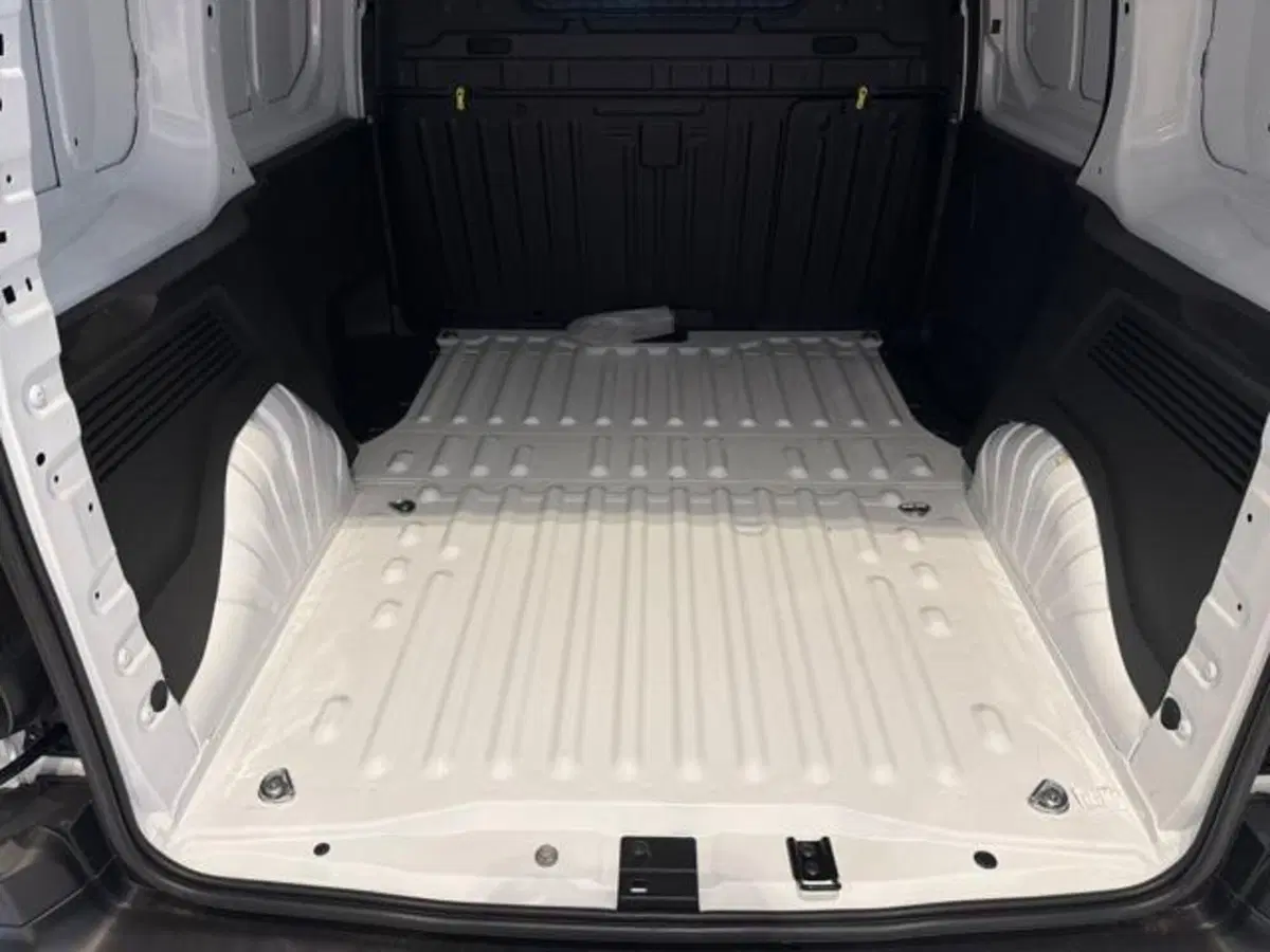 Toyota Proace City Electric nuova a Sassari (8)
