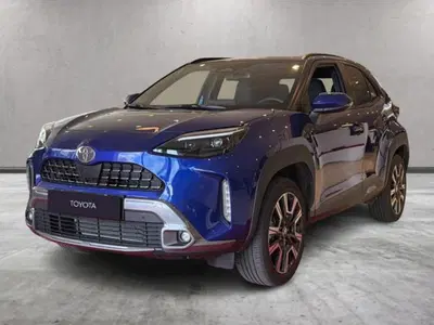 Toyota Yaris Cross 1.5 Hybrid 5p. E-CVT AWD-i Lounge del 2025 usata a Sassari