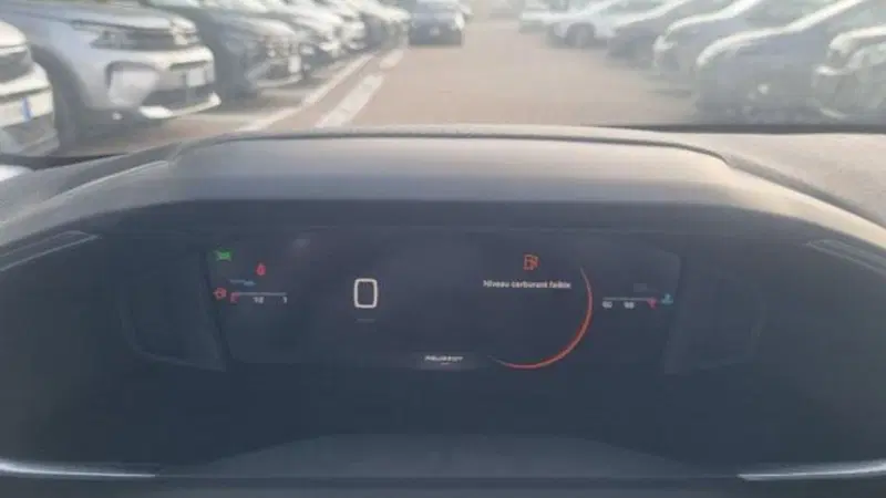 Peugeot 208 nuova a Savona (3)