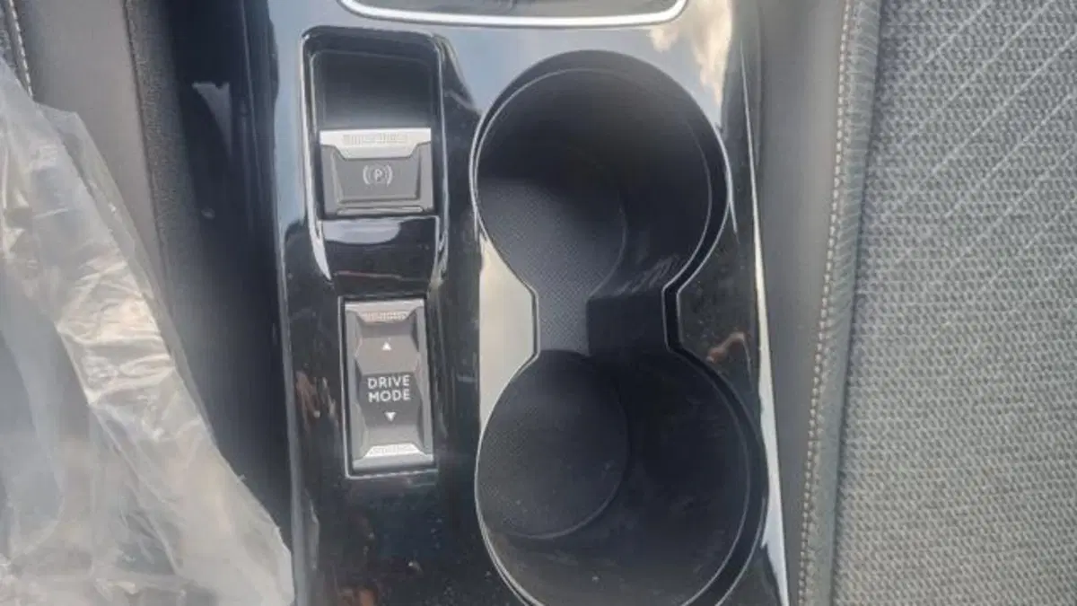 Peugeot 208 nuova a Savona (8)