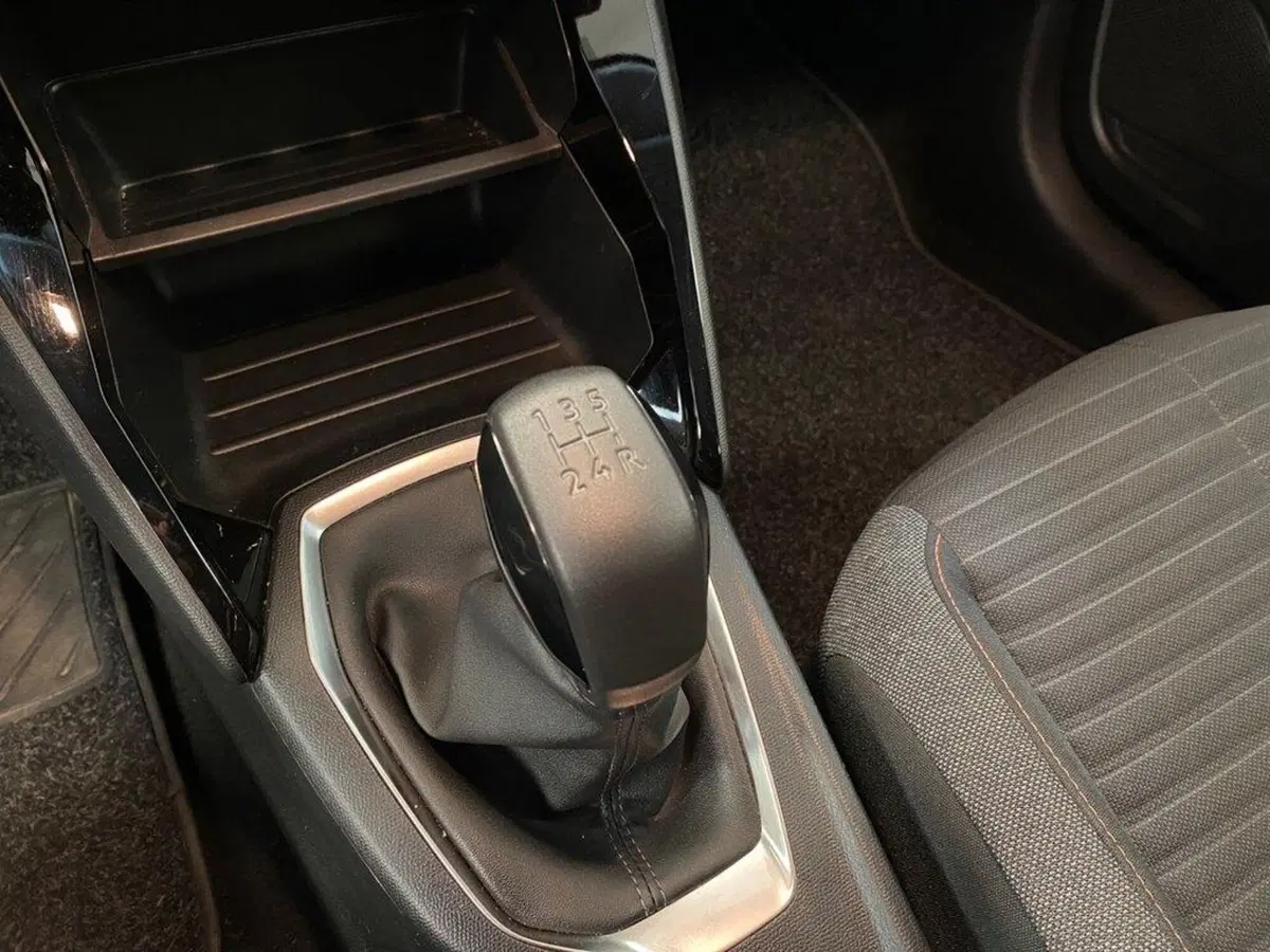Peugeot 208 usata a Torino (12)