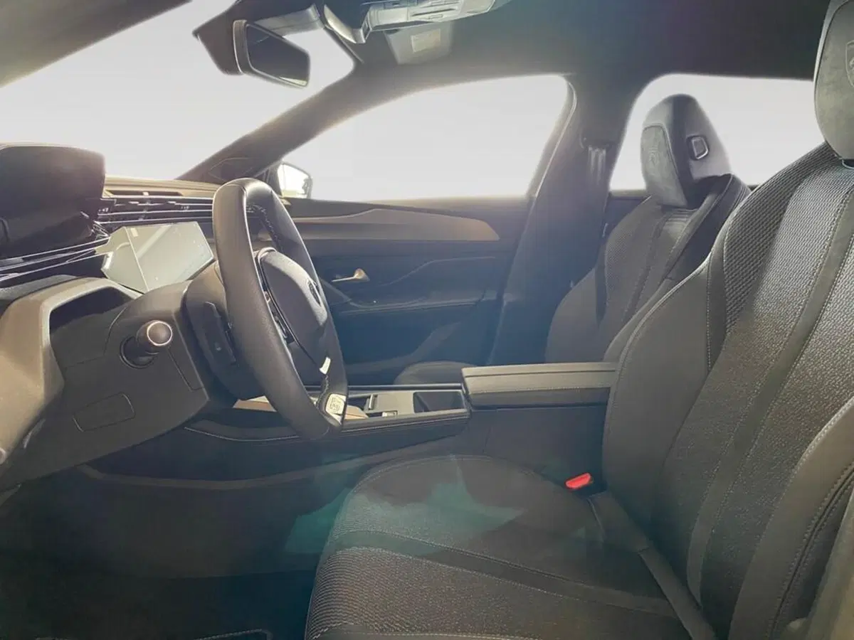 Peugeot 408 nuova a Torino (7)