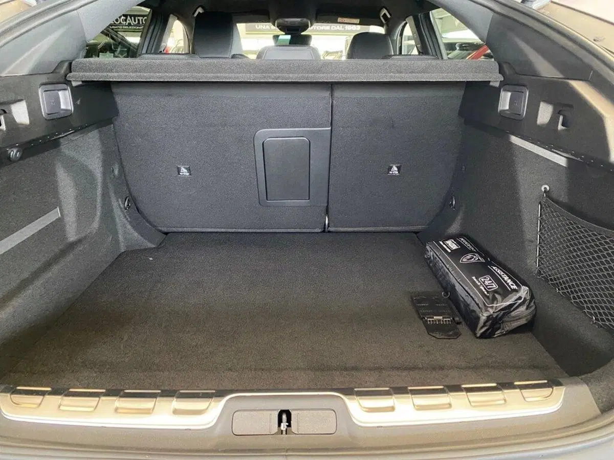 Peugeot 408 nuova a Torino (9)
