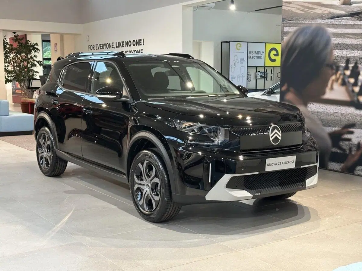 Citroen C3 Aircross nuova a Sondrio (6)