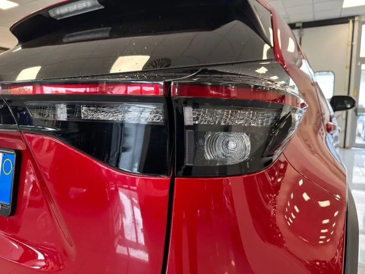 Toyota Yaris Cross usata a Prato (9)