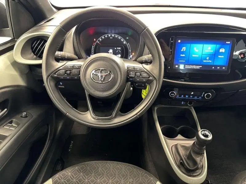 Toyota Aygo X usata a Prato (11)