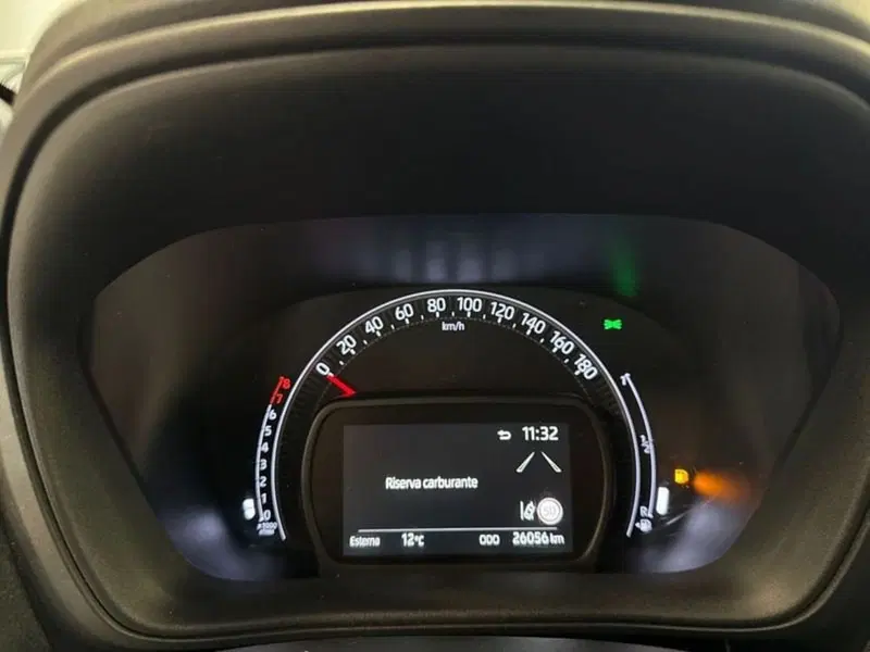 Toyota Aygo X usata a Prato (16)