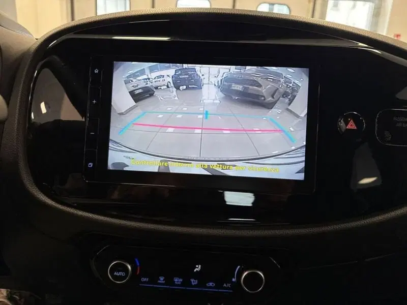 Toyota Aygo X usata a Prato (19)
