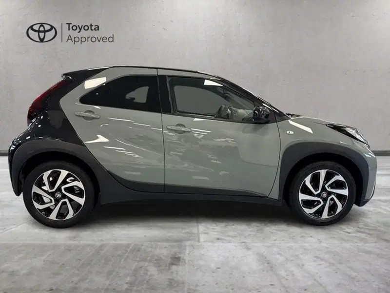 Toyota Aygo X usata a Prato (5)