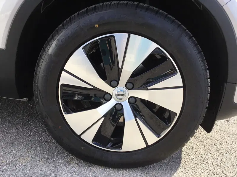 Volvo XC40 usata a Napoli (10)