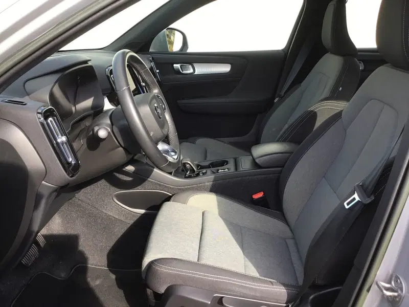 Volvo XC40 usata a Napoli (14)