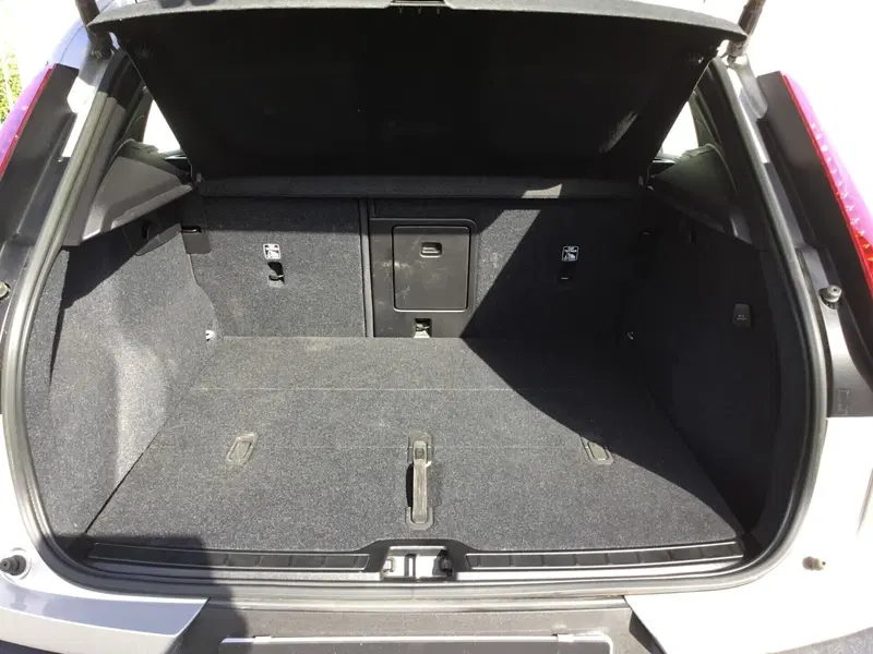 Volvo XC40 usata a Napoli (9)