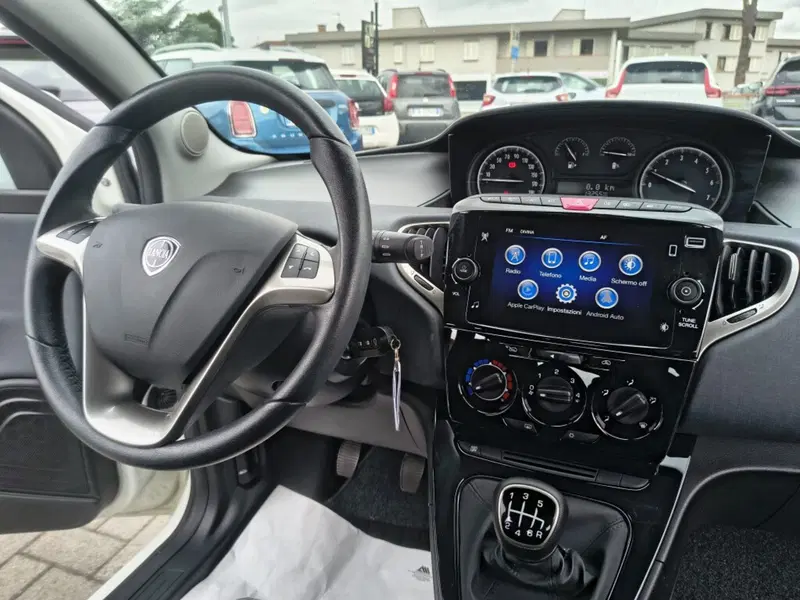 Lancia Ypsilon usata a Firenze (14)