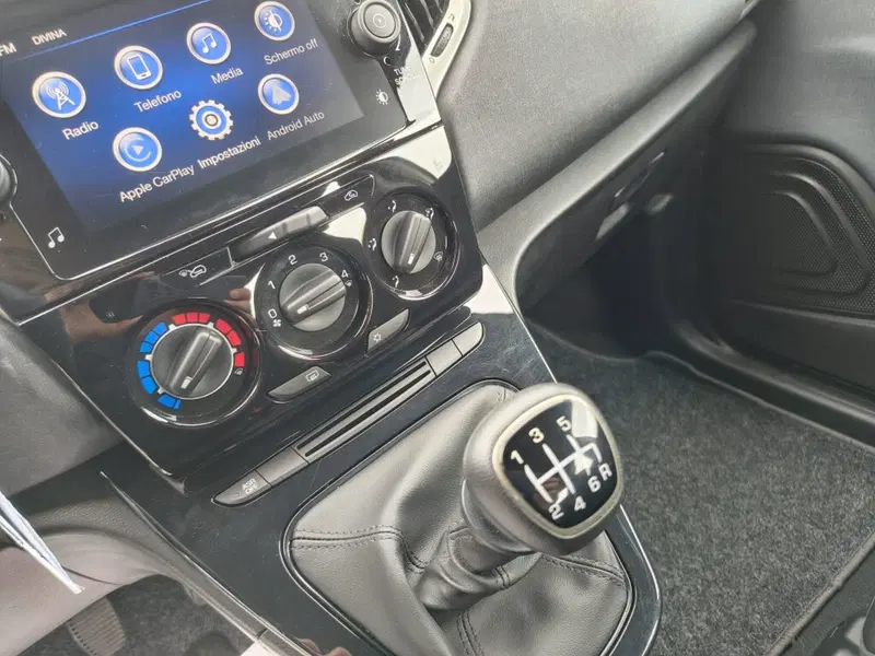 Lancia Ypsilon usata a Firenze (8)