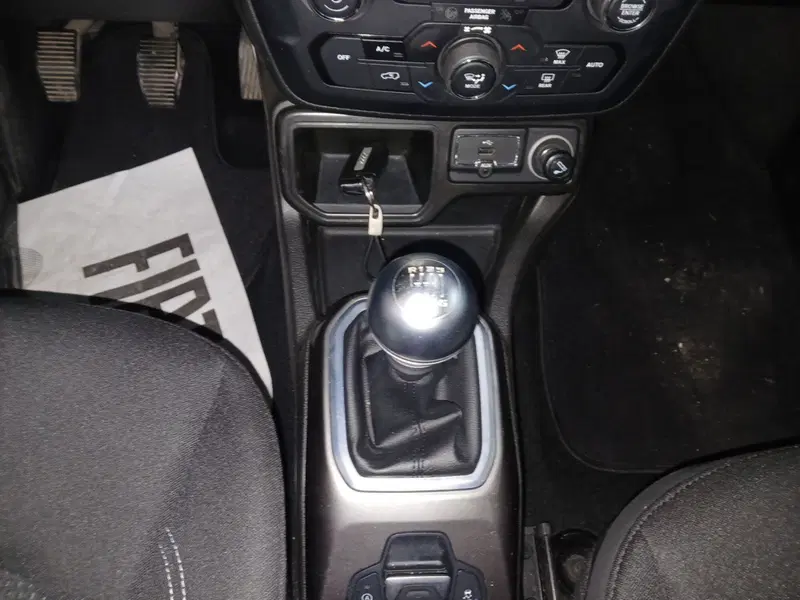 Jeep Renegade usata a Lecce (15)