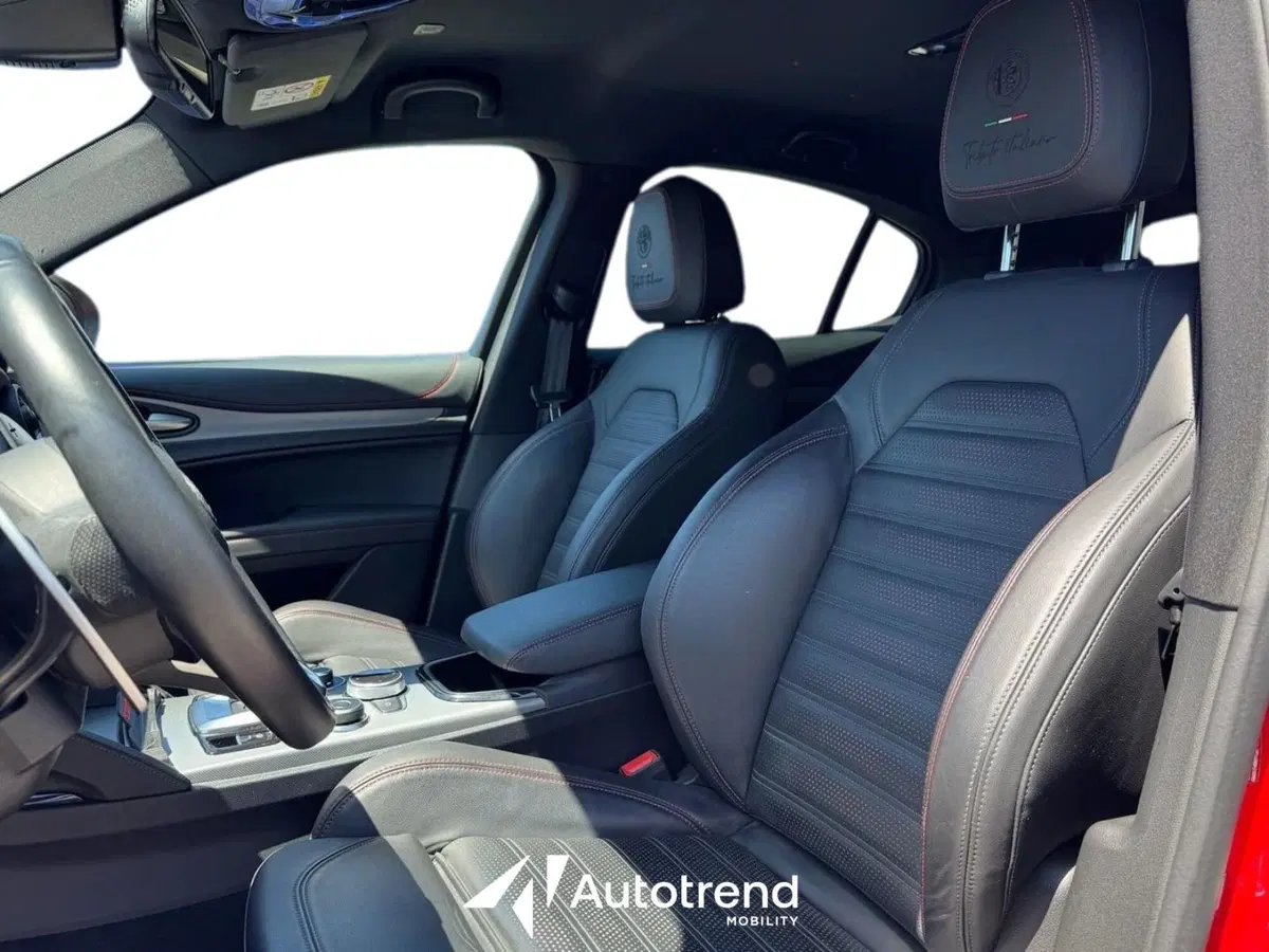 Alfa Romeo Stelvio usata a Bari (7)