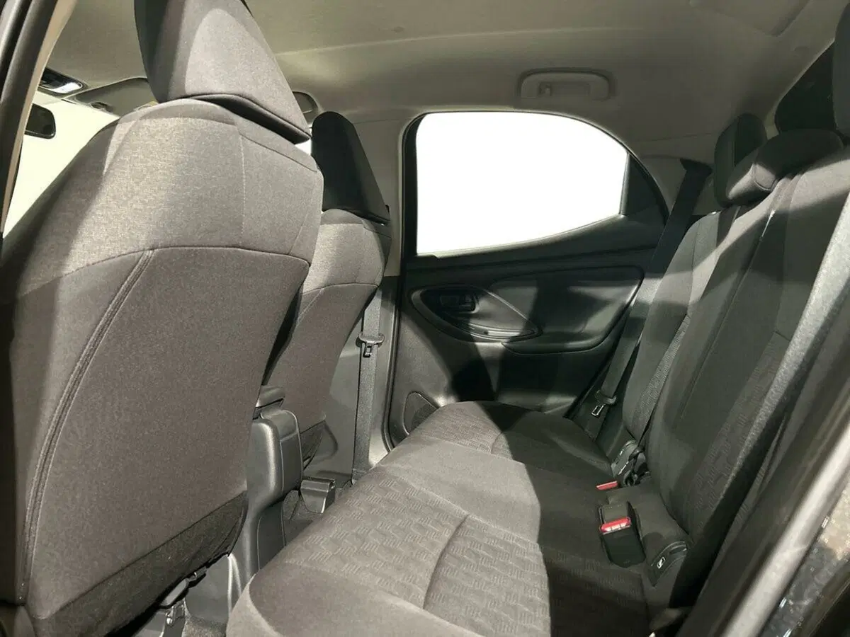 Toyota Yaris usata a Lecco (11)