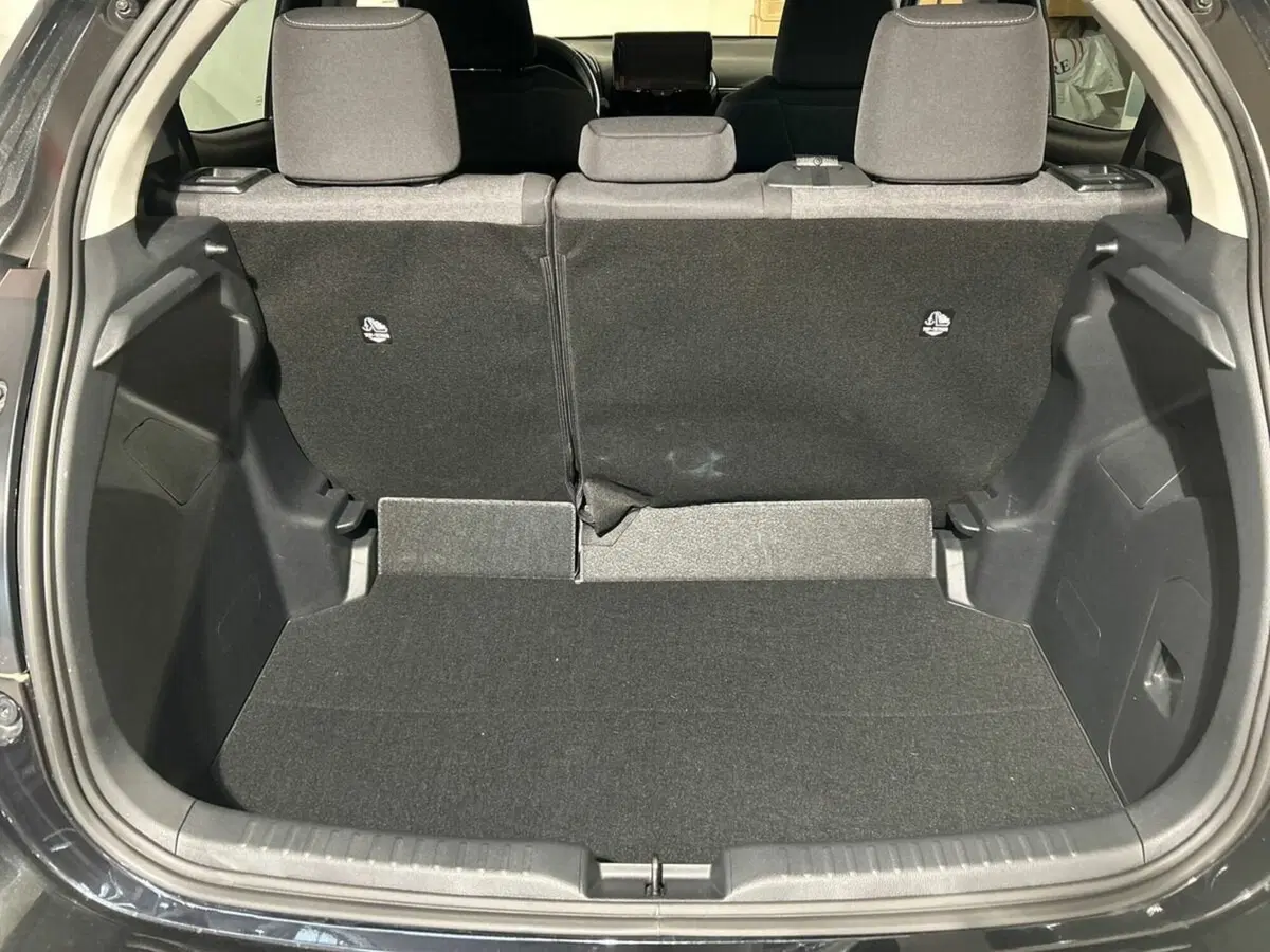 Toyota Yaris usata a Lecco (12)