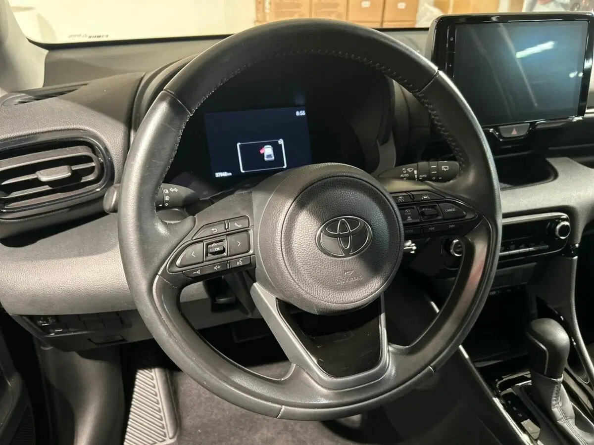 Toyota Yaris usata a Lecco (13)