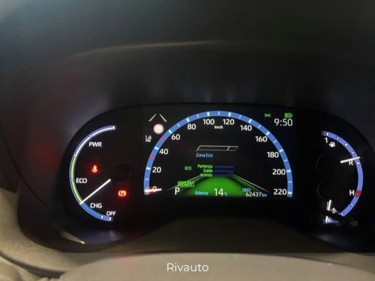 Toyota Yaris Cross usata a Como (10)