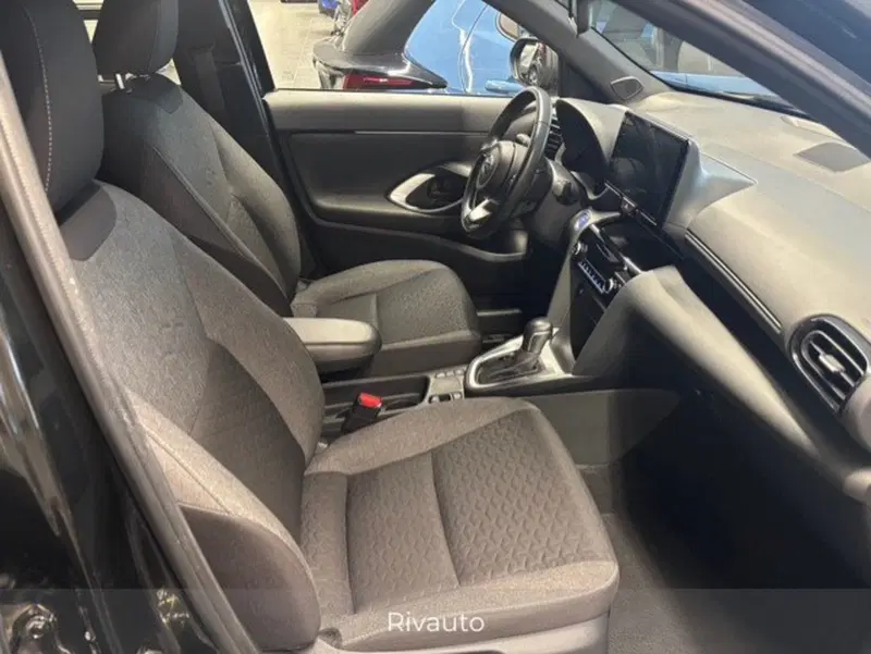 Toyota Yaris Cross usata a Como (6)