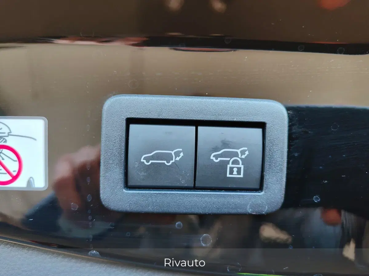 Toyota Toyota C-HR usata a Como (16)