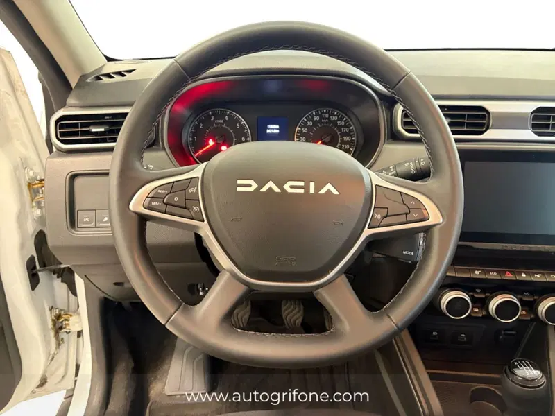 Dacia Duster usata a Modena (12)