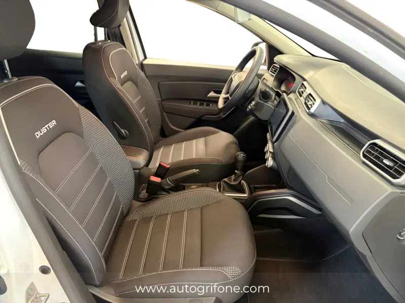 Dacia Duster usata a Modena (15)