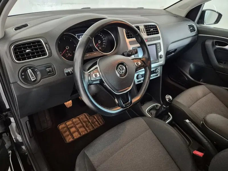 Volkswagen Polo usata a Torino (6)