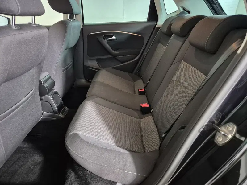 Volkswagen Polo usata a Torino (7)