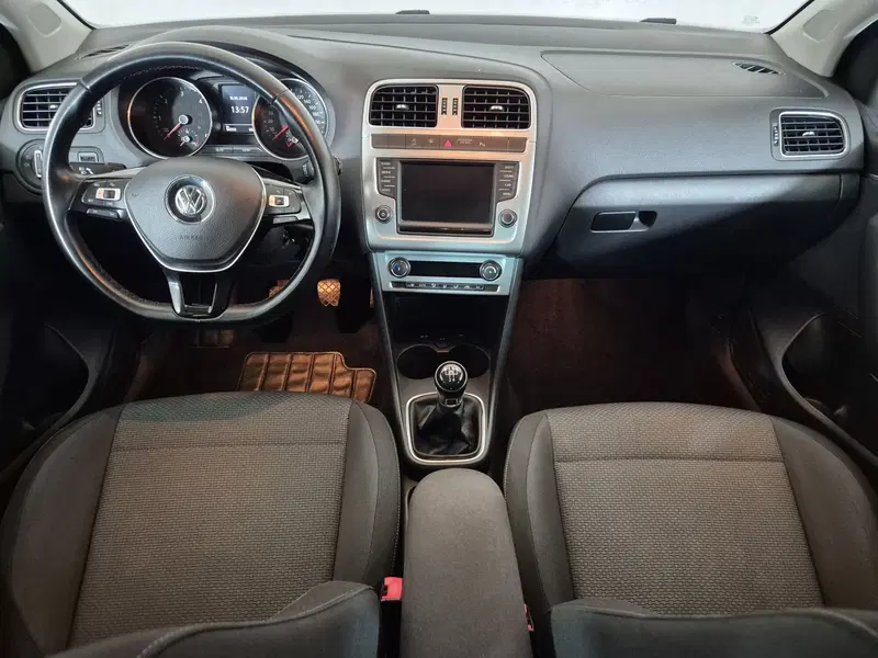Volkswagen Polo usata a Torino (8)