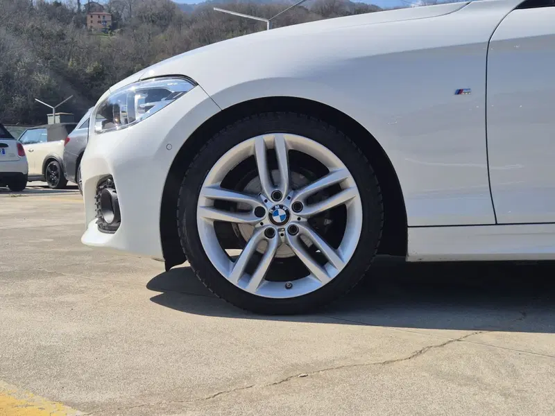 BMW Serie 1 5p. usata  (12)