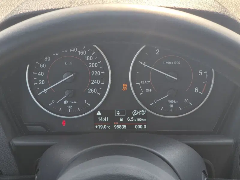BMW Serie 1 5p. usata  (13)