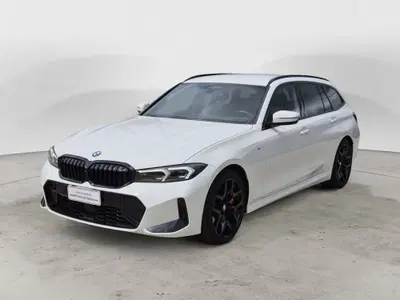 BMW Serie 3 Touring 320d  mhev 48V xdrive MSport Pro auto del 2025 usata
