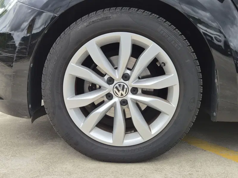 Volkswagen Maggiolino usata  (12)