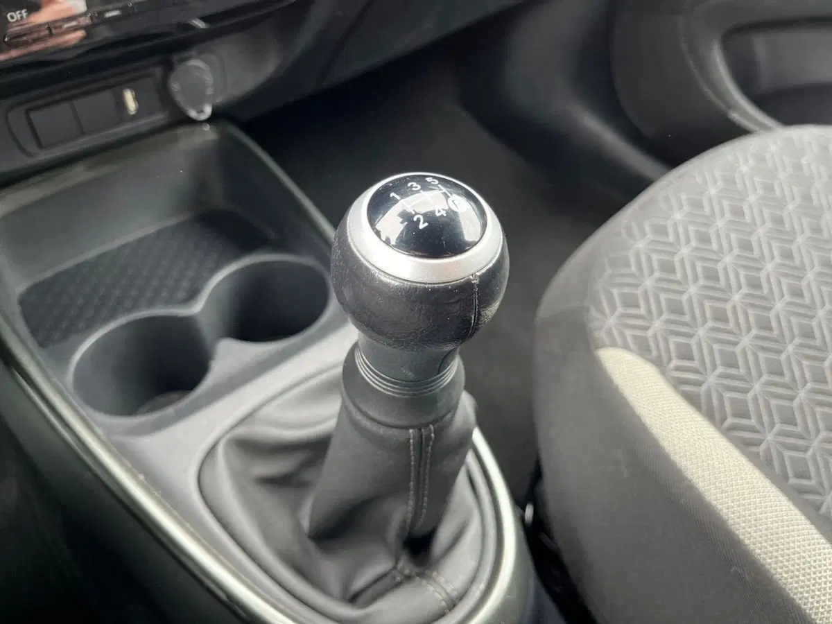 Toyota Aygo X usata a Ragusa (12)