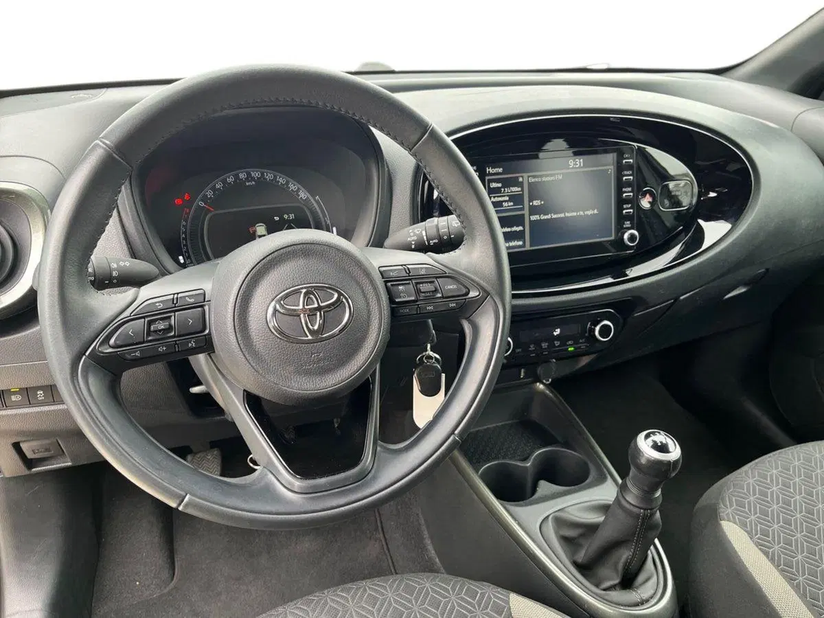 Toyota Aygo X usata a Ragusa (8)