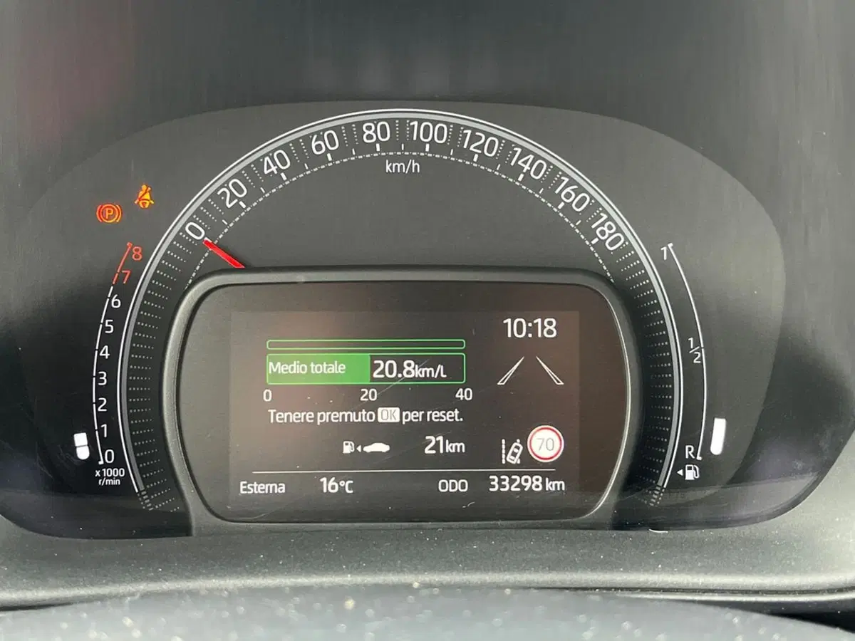 Toyota Aygo X usata a Ragusa (9)