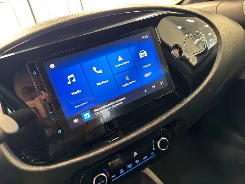 Toyota Aygo X usata a Prato (17)