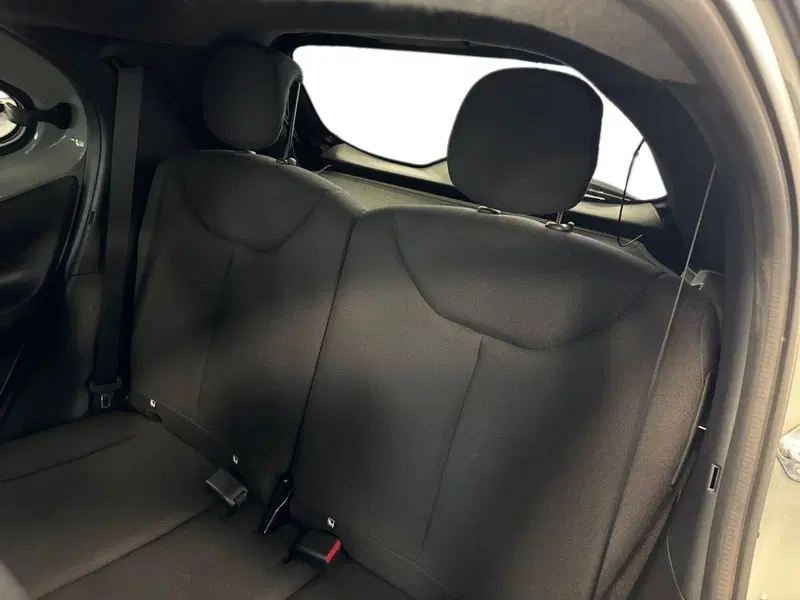 Toyota Aygo X usata a Prato (18)